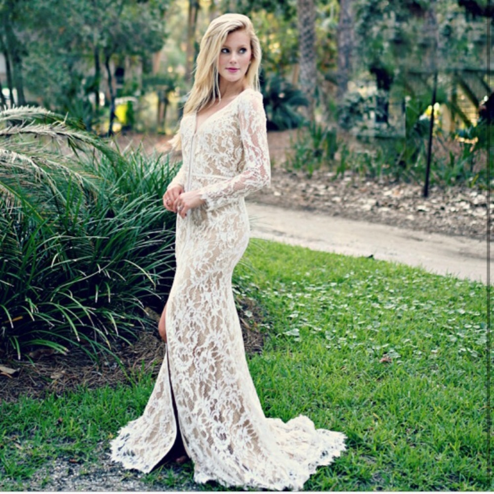 Angela and Alison SZ 4 ivory lace dress